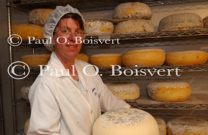Cheese Making 30-08-01056