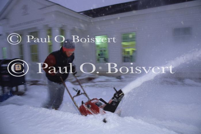 People-Winter 60-24-00771