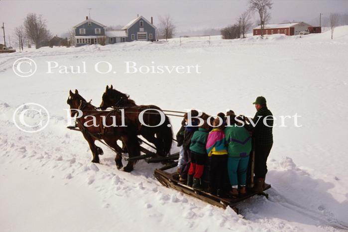 People-Winter 60-24-01035