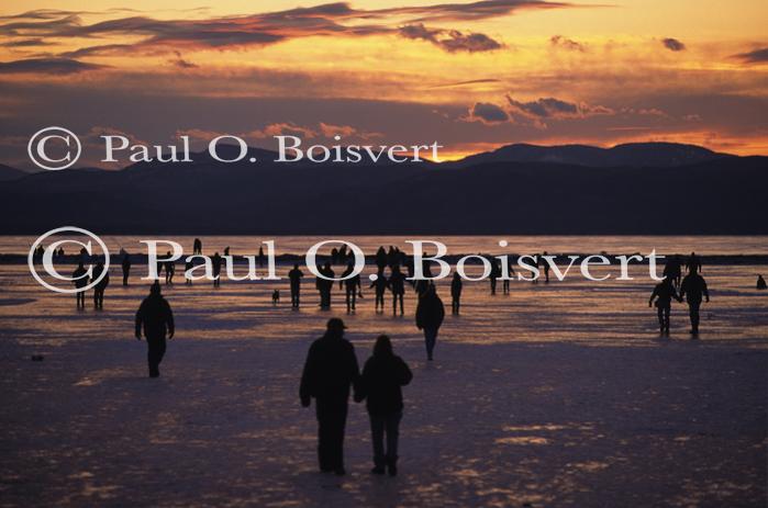 People-Winter 60-24-01270