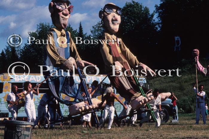 Bread & Puppet 65-05-00175