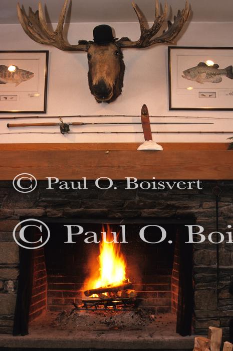 Architectural-Interiors 60-03-01385