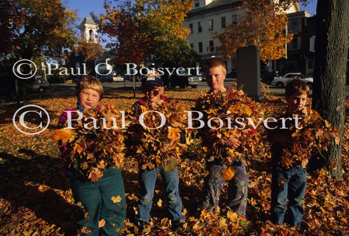 People-Fall 60-05-01251