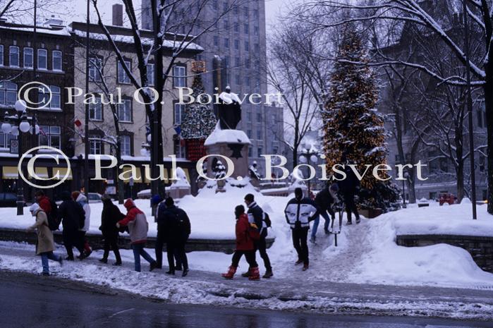 Quebec City 90-35-00411